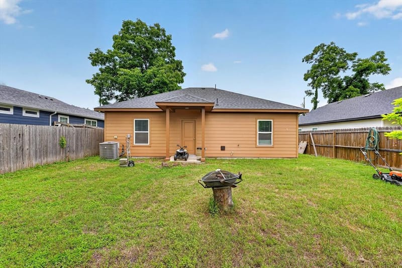 4552 Corregidor Street, Dallas TX 75216 - Photo 40