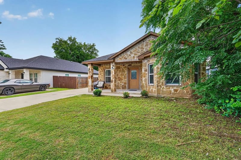 4552 Corregidor Street, Dallas TX 75216 - Photo 4