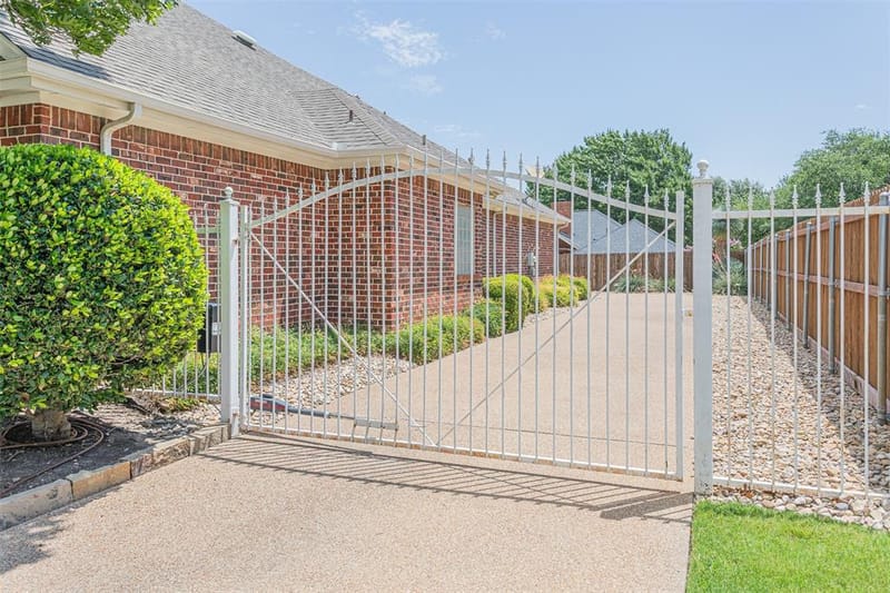 7005 Meadowside Road S, Fort Worth TX 76132 - Photo 22
