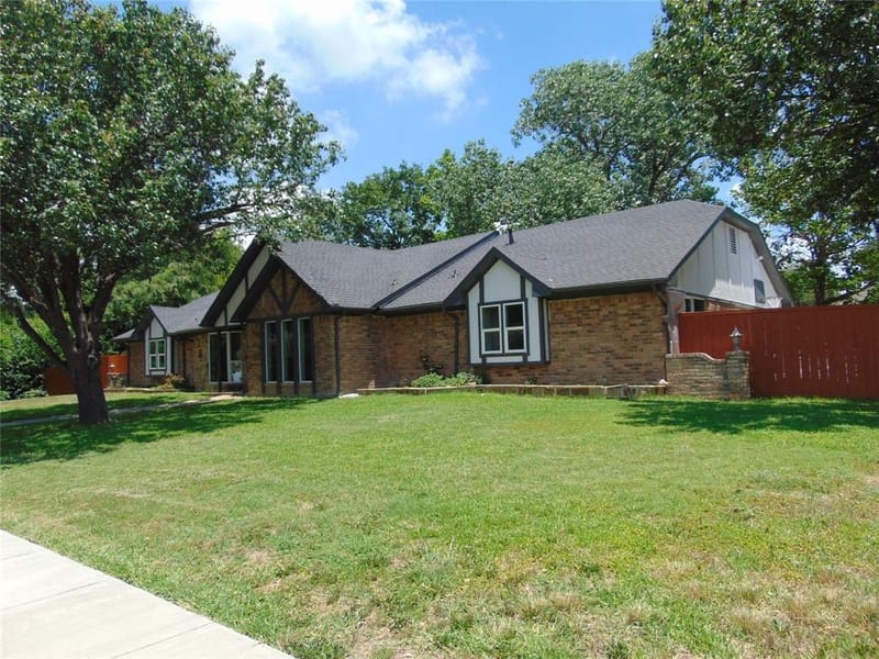 2714 Country Club Parkway, Garland TX 75043 - Photo 2