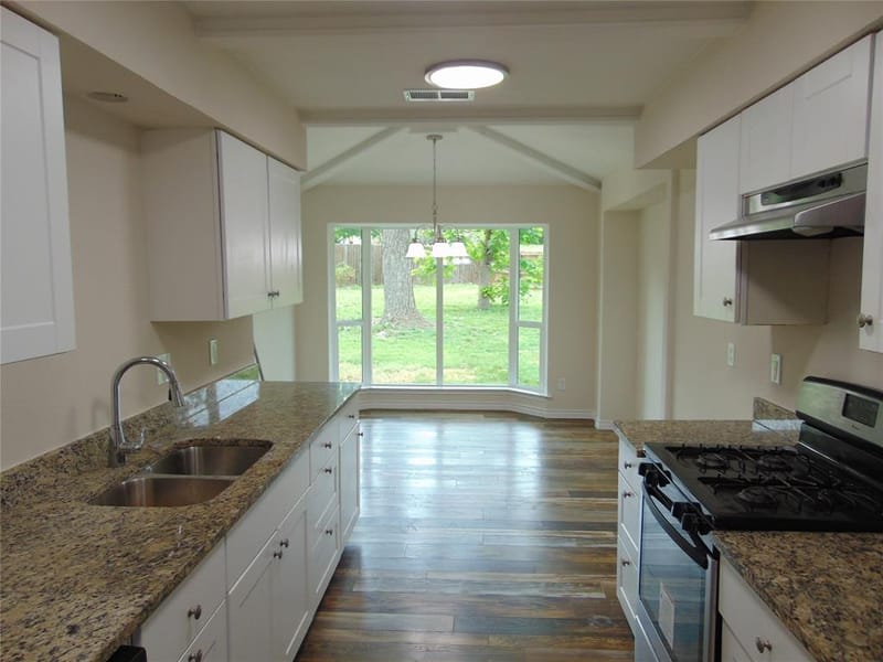 2714 Country Club Parkway, Garland TX 75043 - Photo 7