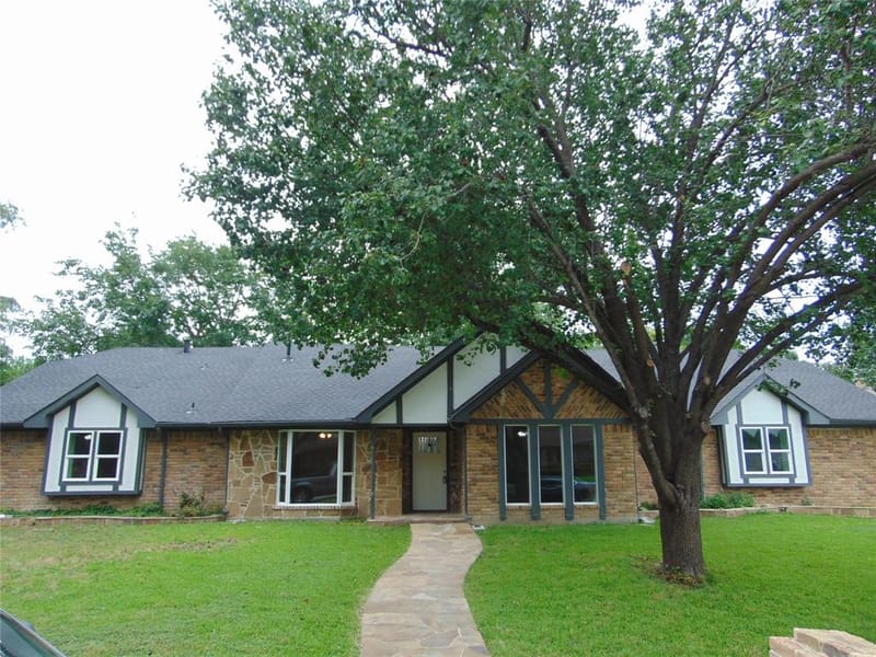 2714 Country Club Parkway, Garland TX 75043 - Photo 3