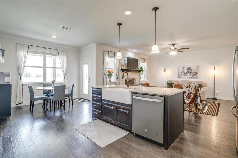 340 Sanger Drive, Springtown TX 76082 - Photo 17