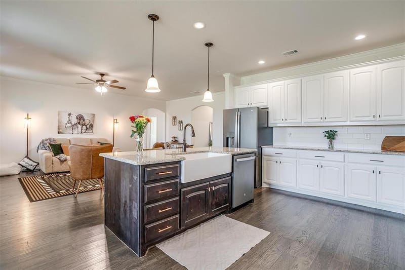 340 Sanger Drive, Springtown TX 76082 - Photo 16