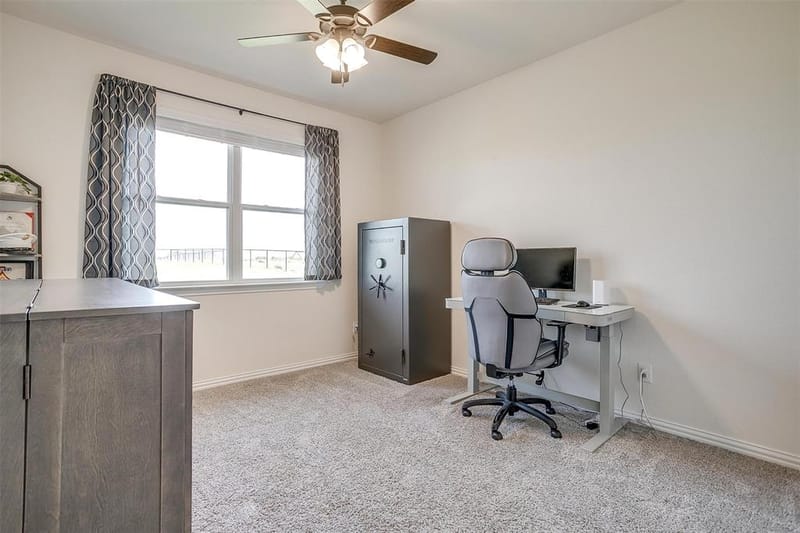 340 Sanger Drive, Springtown TX 76082 - Photo 28