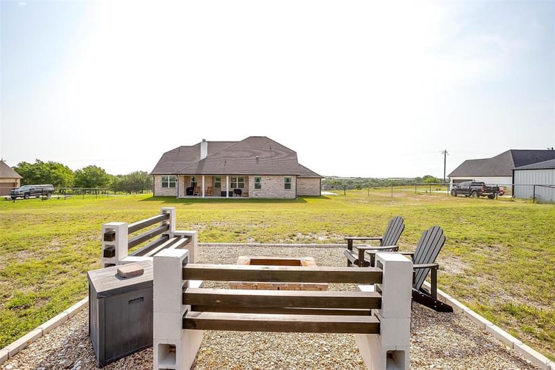 340 Sanger Drive, Springtown TX 76082 - Photo 38
