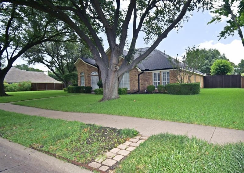 2902 Live Oak Drive, Rowlett TX 75088 - Photo 3