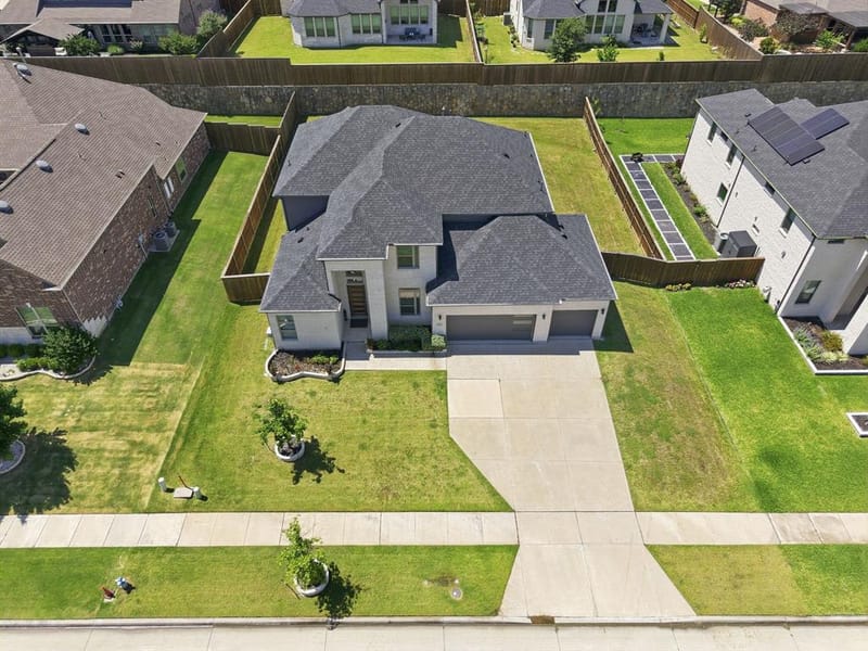 9607 Maple Hill Lane, Frisco TX 75035 - Photo 3