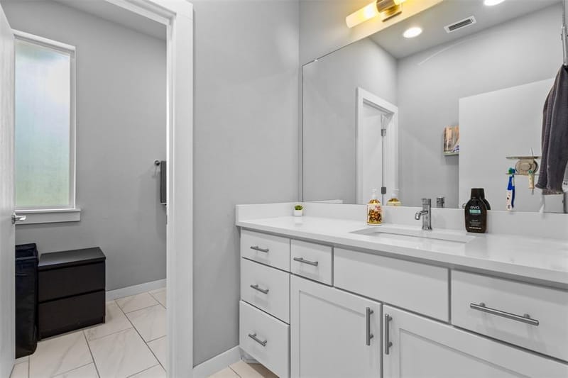 1011 Gallivant Lane, Dallas TX 75218 - Photo 24