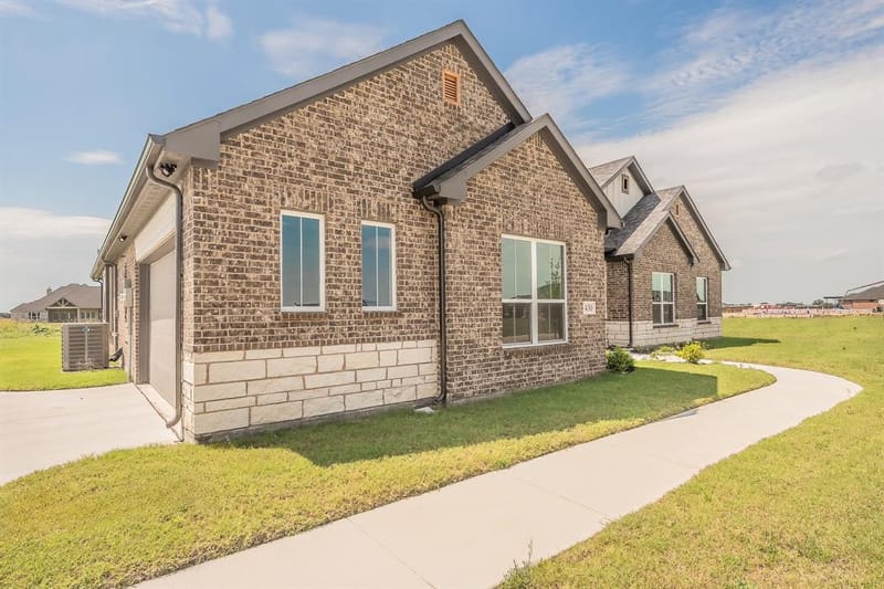 430 Harvest Time Lane, Venus TX 76084 - Photo 2