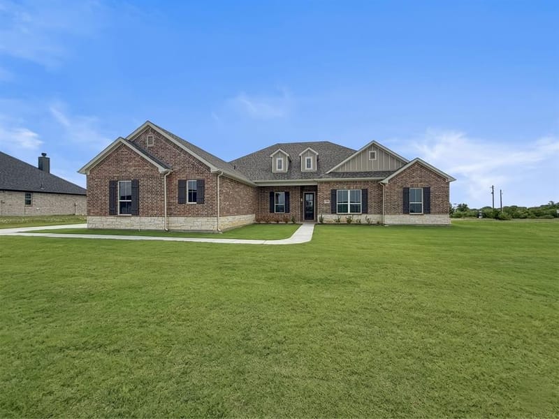 208 Slimp Bluff, Azle TX 76020 - Photo 2