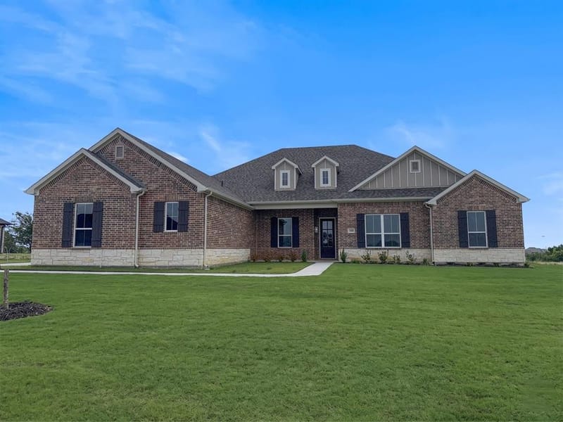 208 Slimp Bluff, Azle TX 76020