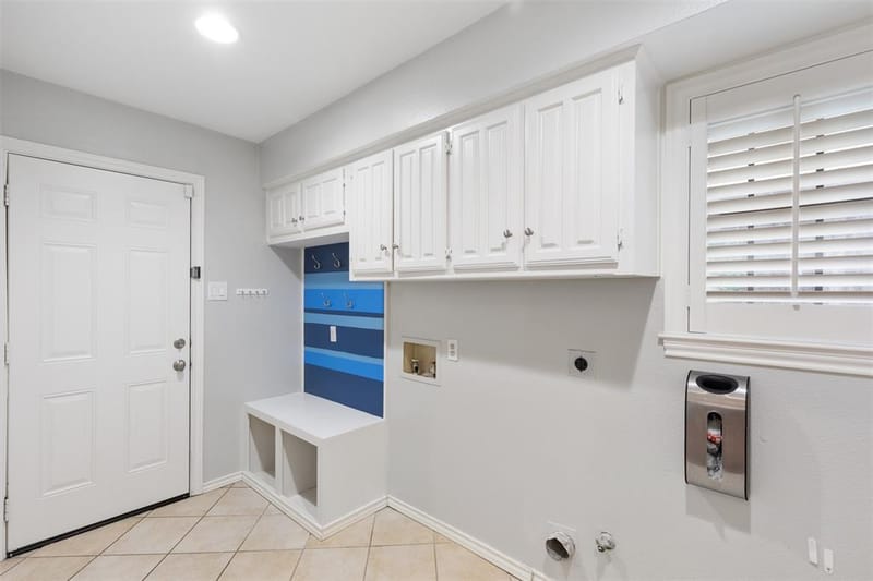 9604 Robin Meadow Drive, Dallas TX 75243 - Photo 16