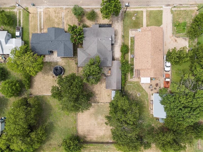 1306 W 11th Street, McGregor TX 76657 - Photo 36