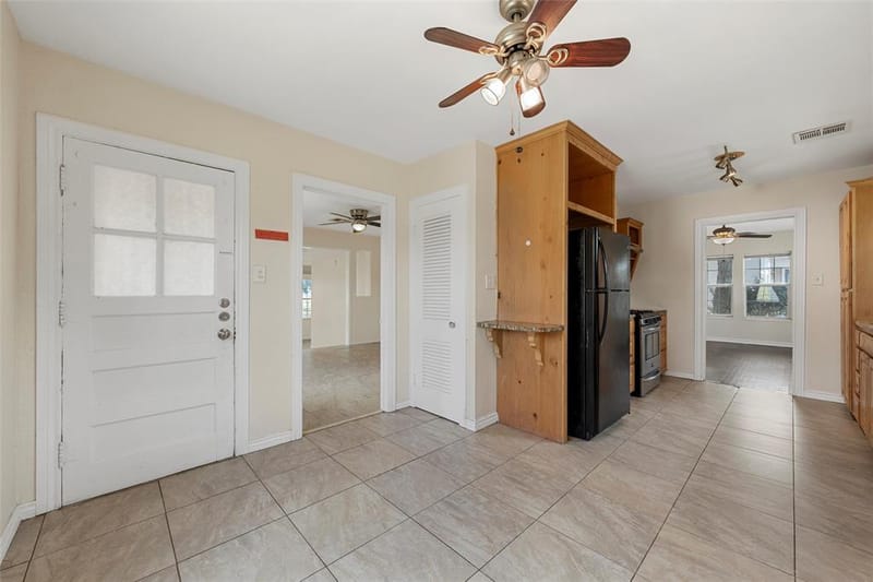 1306 W 11th Street, McGregor TX 76657 - Photo 9