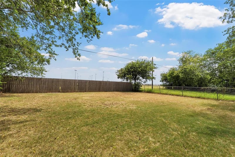 1306 W 11th Street, McGregor TX 76657 - Photo 30