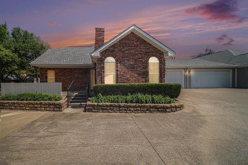 6127 Welden Court, Fort Worth TX 76132 - Photo 2