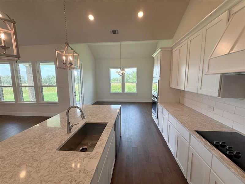 1300 Green Ridge, Weatherford TX 76085 - Photo 6