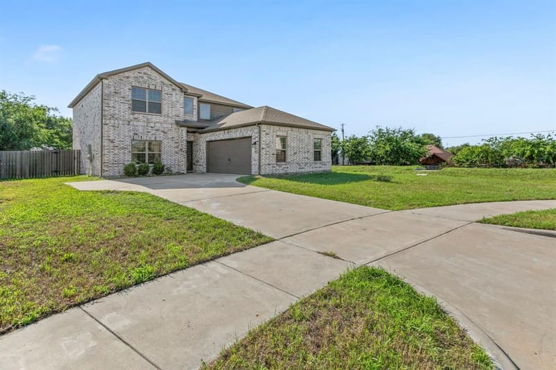 1516 Kinglet Street, DeSoto TX 75115 - Photo 2
