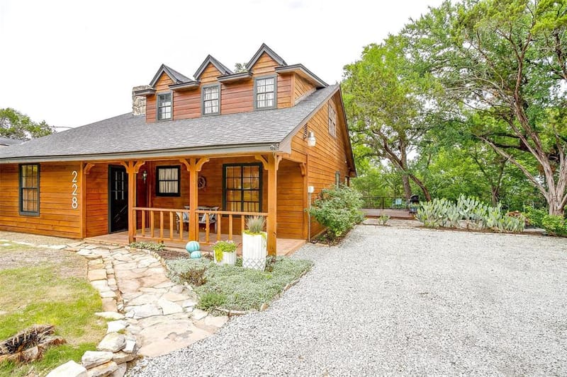 228 Rock Harbor Drive, Granbury TX 76048 - Photo 2