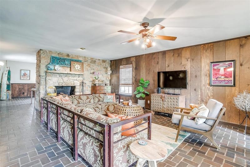 228 Rock Harbor Drive, Granbury TX 76048 - Photo 13
