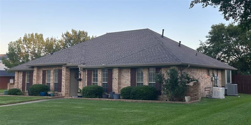 601 Highland Oaks Street, Mount Vernon TX 75457 - Photo 2