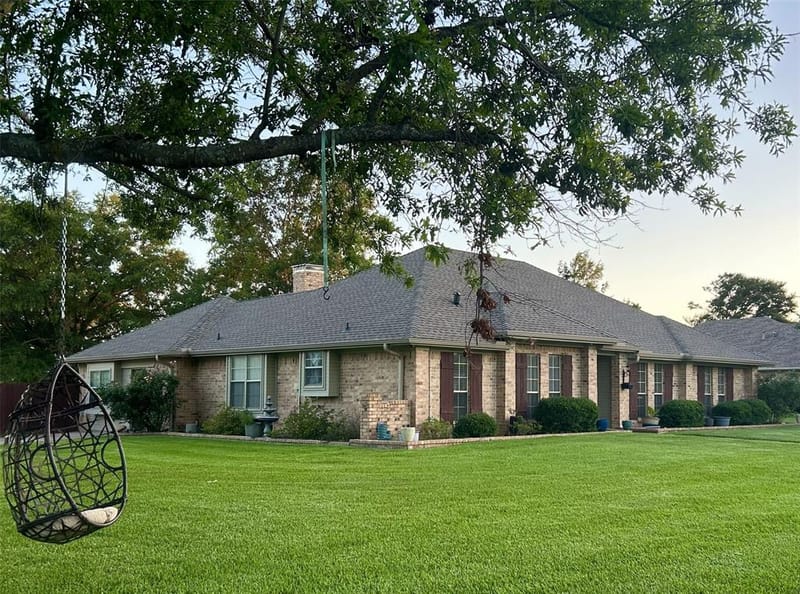 601 Highland Oaks Street, Mount Vernon TX 75457