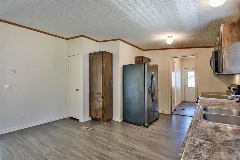5420 Water View Drive, Granbury TX 76048 - Photo 12