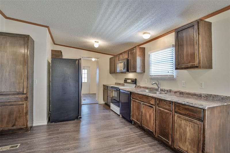 5420 Water View Drive, Granbury TX 76048 - Photo 10