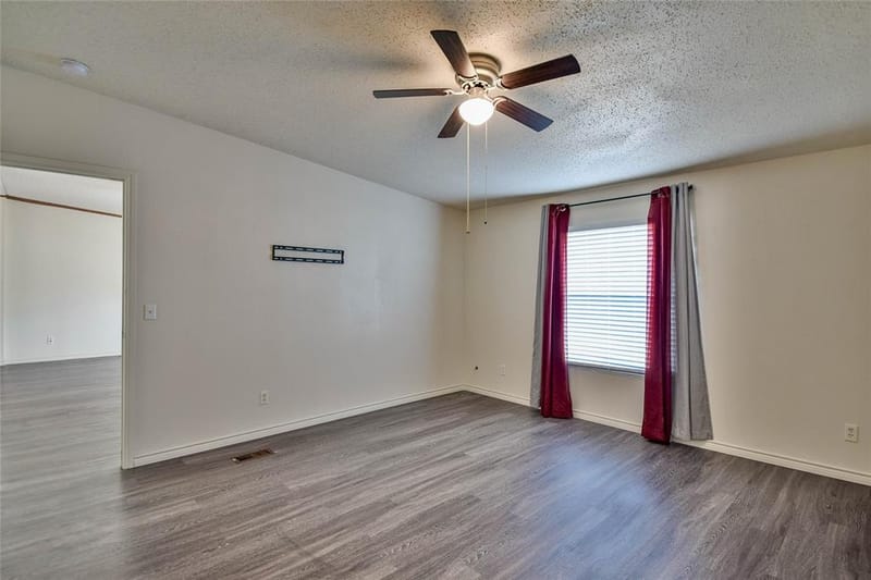5420 Water View Drive, Granbury TX 76048 - Photo 18