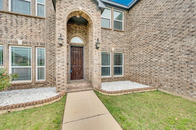 1611 Montelena Avenue, Kennedale TX 76060 - Photo 4