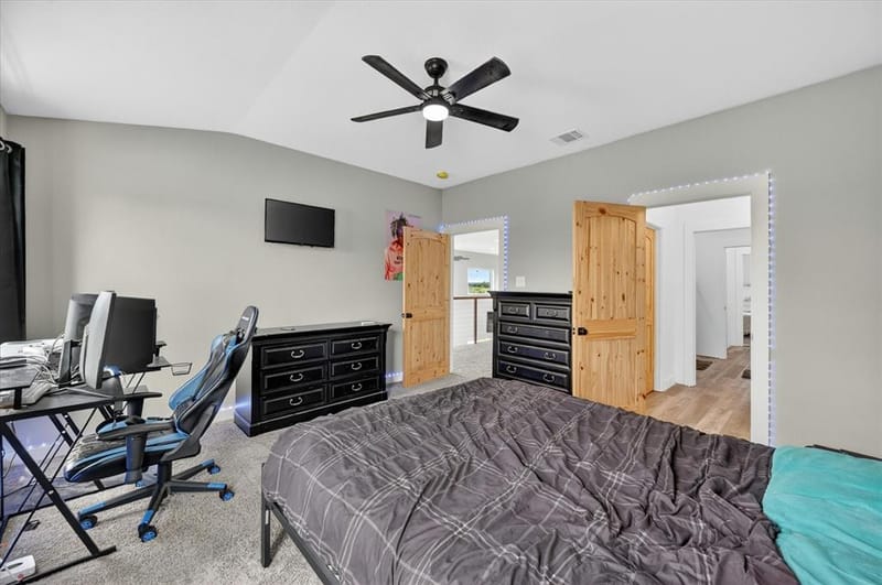 528 Hill County Road 4411, Grandview TX 76050 - Photo 23