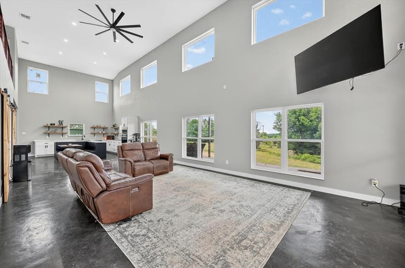 528 Hill County Road 4411, Grandview TX 76050 - Photo 13