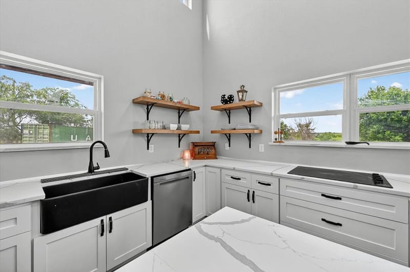 528 Hill County Road 4411, Grandview TX 76050 - Photo 7