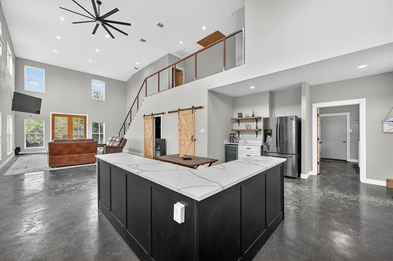 528 Hill County Road 4411, Grandview TX 76050 - Photo 10
