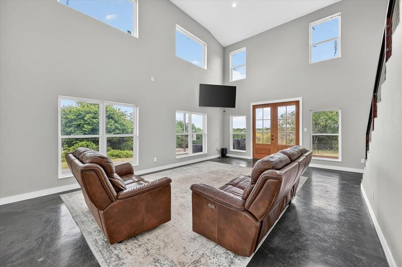 528 Hill County Road 4411, Grandview TX 76050 - Photo 11