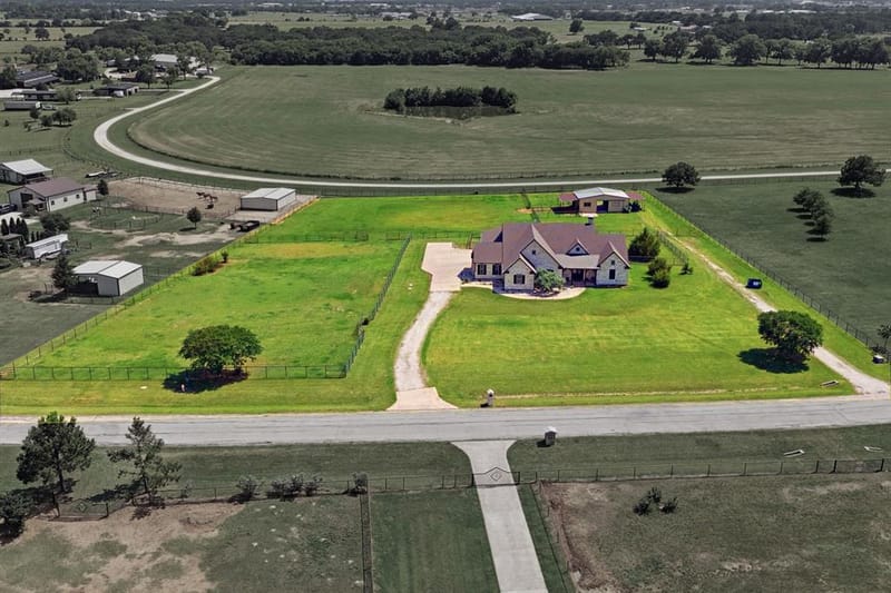 10040 Horseshoe Nail Road, Pilot Point TX 76258 - Photo 23