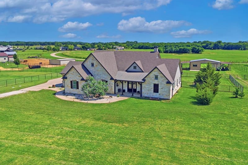 10040 Horseshoe Nail Road, Pilot Point TX 76258 - Photo 2
