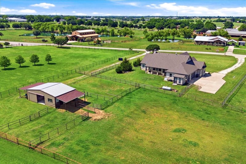 10040 Horseshoe Nail Road, Pilot Point TX 76258 - Photo 31