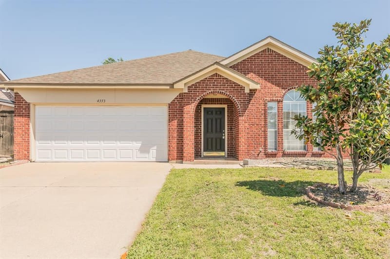 4333 Park Creek Circle N, Fort Worth TX 76137 - Photo 2