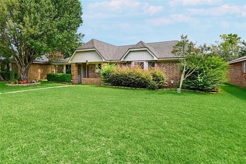 923 Courtney, Mesquite TX 75150 - Photo 3