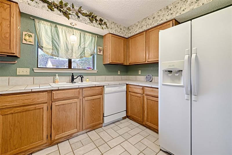 923 Courtney, Mesquite TX 75150 - Photo 9