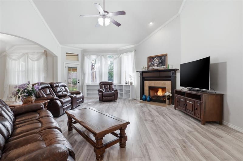 410 Charlie Way, Weatherford TX 76087 - Photo 2