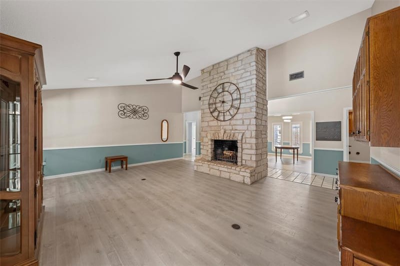 2812 Chimney Hill Drive, Waco TX 76708 - Photo 2
