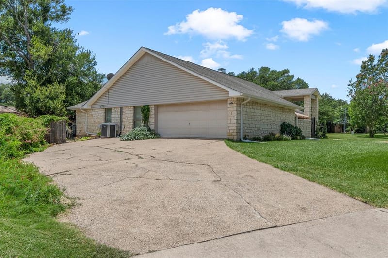 2812 Chimney Hill Drive, Waco TX 76708 - Photo 8