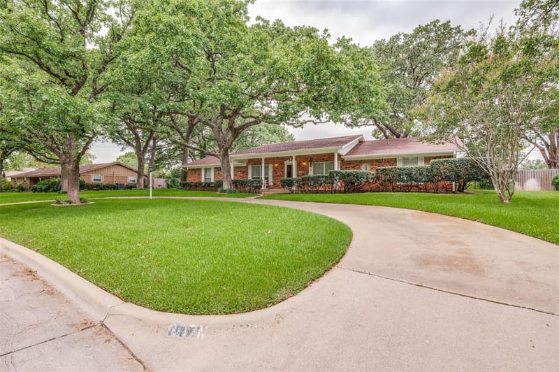 607 N Parkridge Drive, Mansfield TX 76063