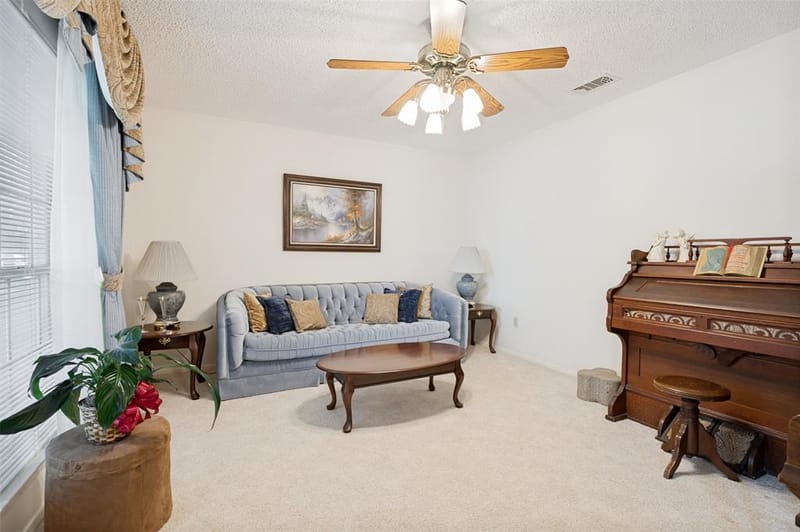 607 N Parkridge Drive, Mansfield TX 76063 - Photo 11