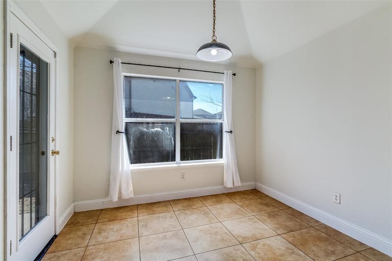 4621 Saint Francis Avenue, Dallas TX 75227 - Photo 15