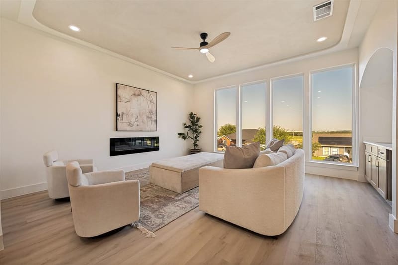 910 Gallant Fox Drive, Dallas TX 75211 - Photo 5