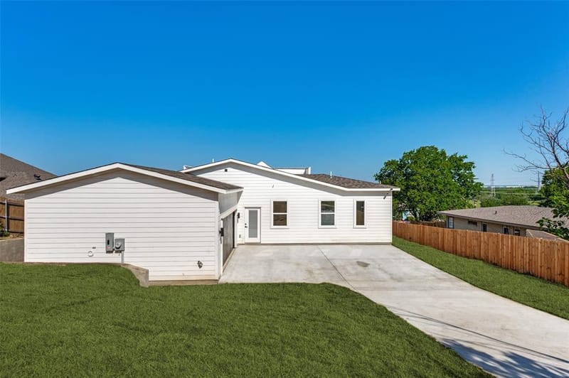 910 Gallant Fox Drive, Dallas TX 75211 - Photo 25